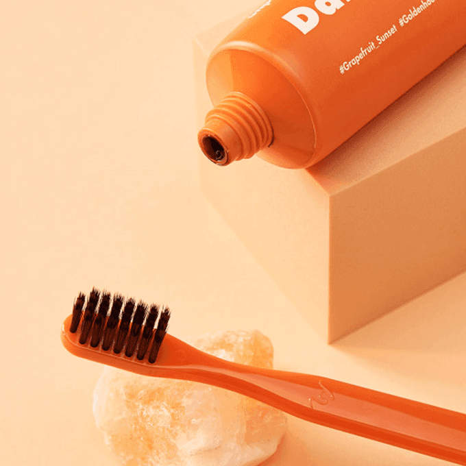 فرشاة أسنان أونبا تشا تشا بشعيرات ناعمة - لون برتقالي